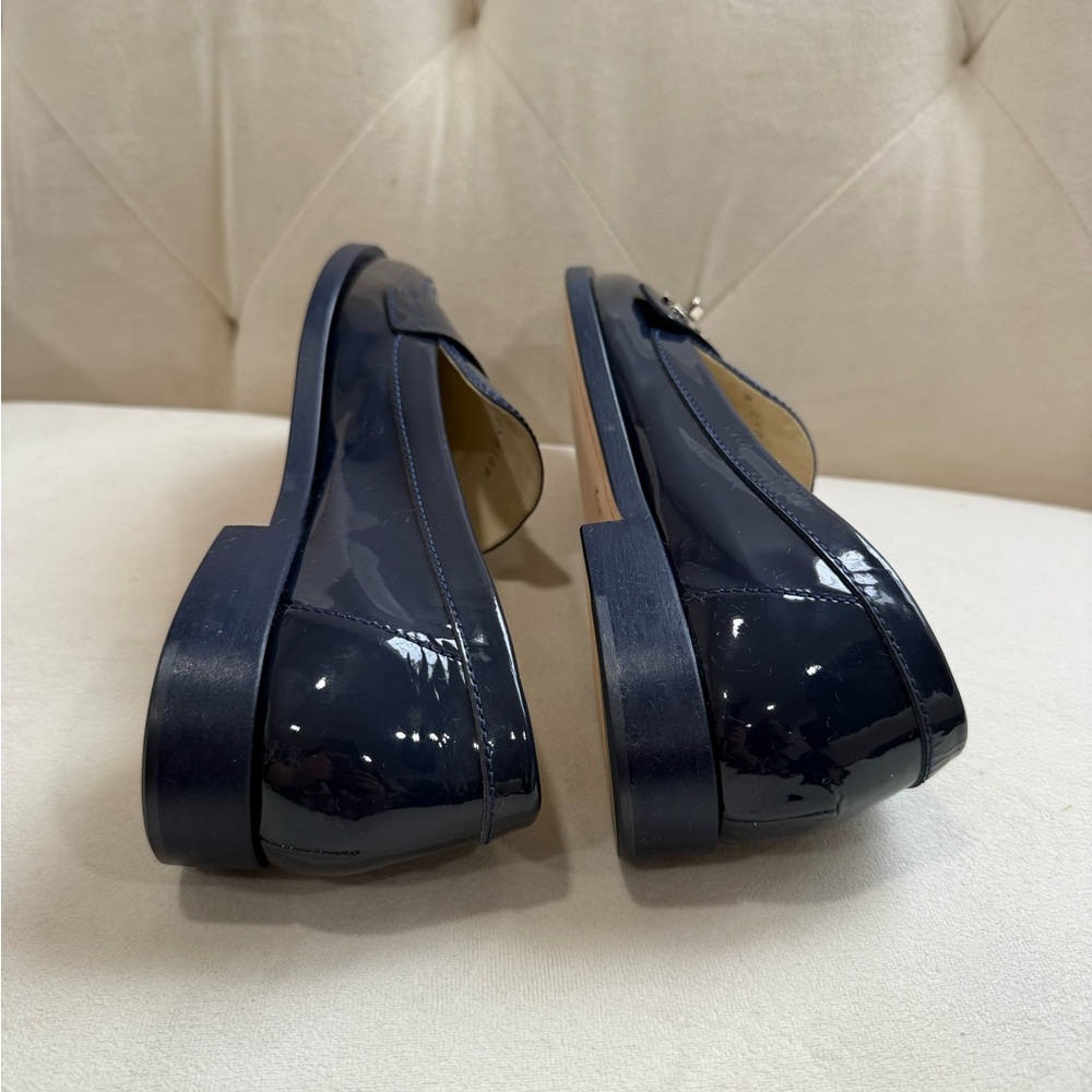 CHANEL Navy Blue Patent Leather Loafers size 39 - Picture 10 of 12
